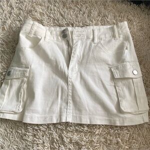 2 for 8$ White skirt!